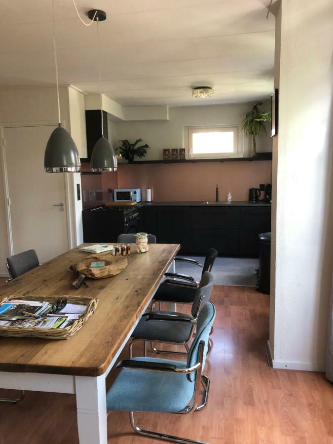 Gastenverblijf Door De Poort Tilburg Eksteriør bilde